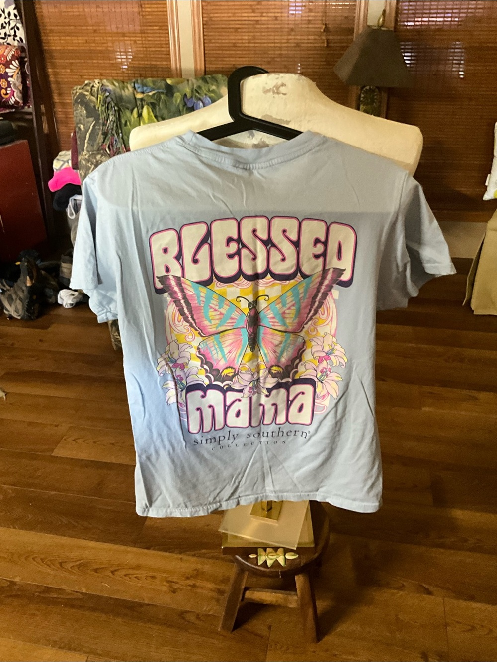 Simply, southern size small short sleeve T-shirt